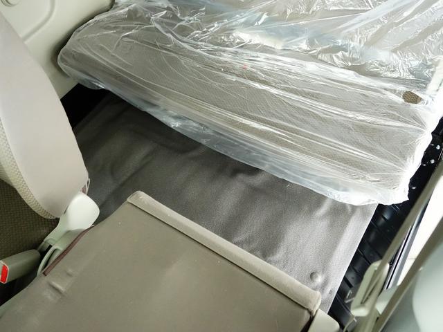 エブリイ ＰＡリミテッド　６型４ＷＤ　　オートマ　セーフティーサポート　認定中古車　４ＷＤ　　セーフティーサポート　リヤパーキングセンサー　アイドリングストップ　フロントパワーウインド　ＡＭＦＭラジオ　オートライト　リヤスモークガラス　キーレスエントリー　軽自動車　貨物車（66枚目）