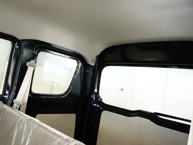 エブリイ ＰＡリミテッド　６型４ＷＤ　　オートマ　セーフティーサポート　認定中古車　４ＷＤ　　セーフティーサポート　リヤパーキングセンサー　アイドリングストップ　フロントパワーウインド　ＡＭＦＭラジオ　オートライト　リヤスモークガラス　キーレスエントリー　軽自動車　貨物車（73枚目）