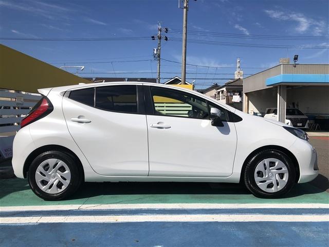 アクア Ｇ　衝突被害軽減システム　バックカメラ　ＥＴＣ　ドラレコ　ミュージックプレイヤー接続可　オートクルーズコントロール　ＬＥＤヘッドランプ　スマートキー　キーレス　ハイブリッド　ワンオーナー（32枚目）