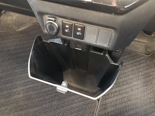 ルーミー カスタムＧ　衝突被害軽減システム　メモリーナビ　フルセグ　バックカメラ　ＥＴＣ　ドラレコ　ＣＤ　ミュージックプレイヤー接続可　ＤＶＤ再生　後席モニター　オートクルーズコントロール　ＬＥＤヘッドランプ　スマートキー（17枚目）