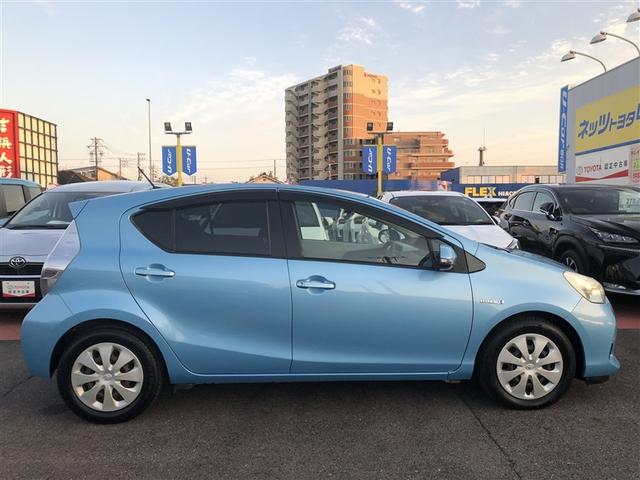 アクア S 初度登録年月から10年間もしくは累計走行距離が20万kmまでハイブリッド機構を無償修理します。ETC CD スマートキー キーレス ハイブリッド ワンオーナー(29枚目)