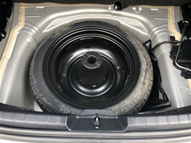 スペアタイヤを装備しています。いざと言う時には、使い慣れたスペアタイヤの方が安心です。
