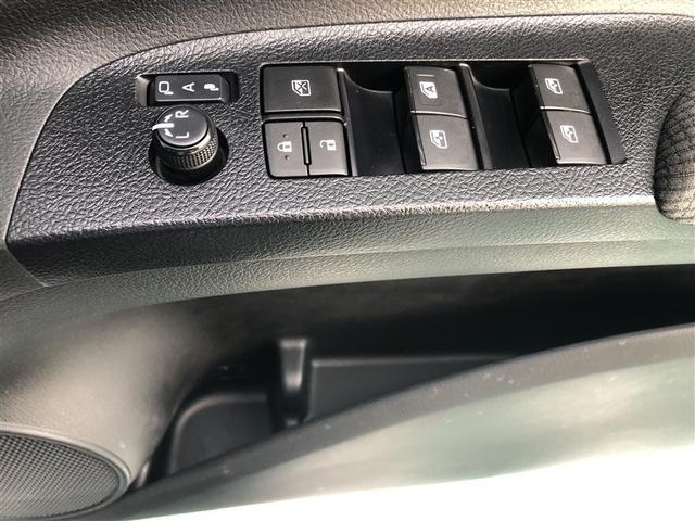 シエンタ ファンベースＧ　衝突被害軽減システム　メモリーナビ　ワンセグ　バックカメラ　ＣＤ　ミュージックプレイヤー接続可　ＬＥＤヘッドランプ　両側電動スライド　スマートキー　キーレス　アイドリングストップ　ワンオーナー（17枚目）