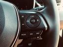 【ステアリングスイッチ】右です。ステアリングから手を離さず、運転に集中したまま手元でレーダークルーズコントロールの操作等ができます。