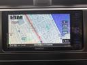 フルセグSDメモリーナビ装備。ドライブ・旅行の前日に地図を調べる必要はもうありません。朝、車に乗ってから行先を入力すれば目的地まで音声で案内してくれます