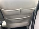 シートの後ろもたくさん小物が入ります。