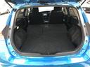 ラゲッジスペースも広く、とっても便利です。6:4分割可倒式リアシートを倒せば更に広い空間を確保、長い・大きい荷物も収納OK!買い物にレジャーに大活躍です♪