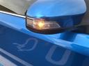 視界性の良いターンランプ付きドアミラーです。 周りからどちらに曲がるか分かりやすくなっていて、安全性が向上しますね。