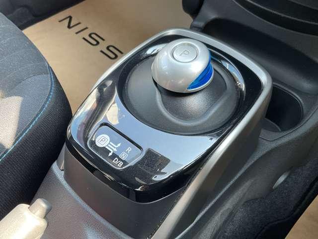 ノート e-パワーオーテック FOUR 1.2 e-POWER AUTECH FOUR 4WD 衝突軽減ブレーキ/バックカメラ/横滑り防止(8枚目)