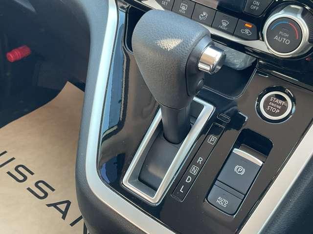 セレナ 2.0 ハイウェイスター プロパイロット エディション 4WD プロパイロット/バックカメラ/横滑り防止/(12枚目)