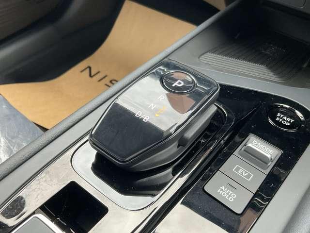 ノート Ｘ　ＦＯＵＲ　９０周年記念車　１．２　Ｘ　ＦＯＵＲ　９０周年記念車　４ＷＤ　修理済雹害車／ＳＯＳコール／プロパイロット／イ（12枚目）