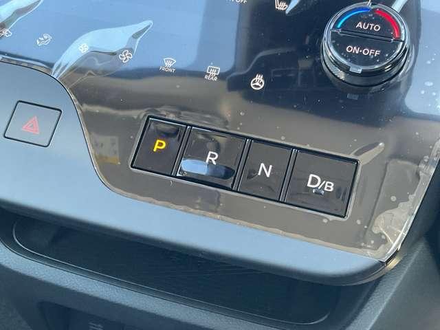 セレナ ｅ－４ＯＲＣＥ　ハイウェイスターＶ　１．４　ｅ－４ＯＲＣＥ　ハイウェイスターＶ　４ＷＤ　修理済み雹害車／アラウンドモニター／オート（9枚目）