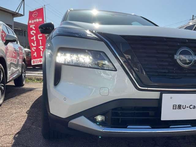 エクストレイル Ｇ　ｅ－４ＯＲＣＥ　４ＷＤ　雹害車／ＳＯＳコール／プロパイロット／ハンドルヒーター／インテリジェントルームミラー／充電システム／アラウンドモニター／ヘッドアップデイスプレイ／駐車支援システム／シートヒーター／ＥＴＣ（17枚目）