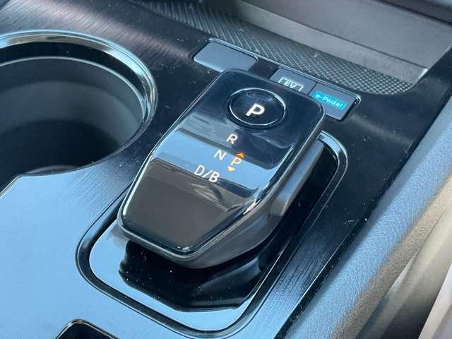 エクストレイル X e-4ORCE エクストリーマーX 雹害車/プロパイロット/アラウンドモニター/SOSコール/USB/インテリジェントルームミラー/ハンドルヒーター/オートライト/シートヒーター/ETC(12枚目)