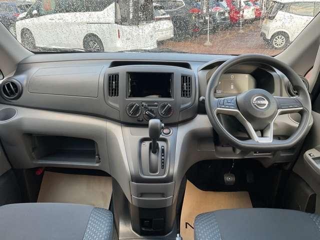 ＮＶ２００バネットバン １．６　ＧＸ　４ＷＤ　雹害車（5枚目）