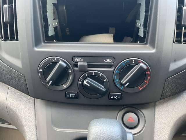 ＮＶ２００バネットバン １．６　ＧＸ　４ＷＤ　雹害車（11枚目）