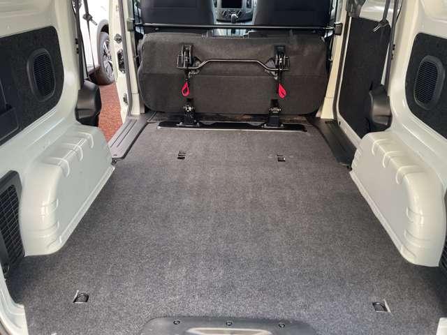 ＮＶ２００バネットバン １．６　ＧＸ　４ＷＤ　雹害車（15枚目）