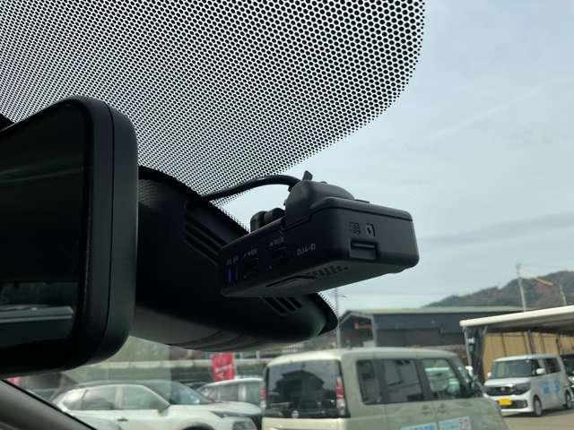 セレナ 2.0 ハイウェイスター VセレクションII 4WD プロパイロット/アラウンドモニター/オート(13枚目)