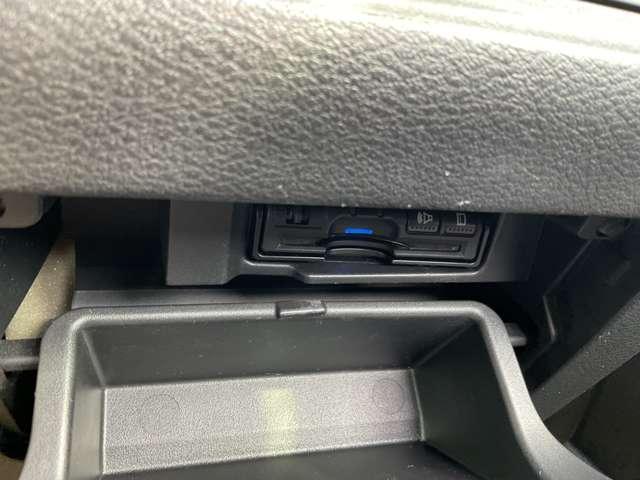 セレナ 2.0 ハイウェイスター VセレクションII 4WD プロパイロット/アラウンドモニター/オート(14枚目)