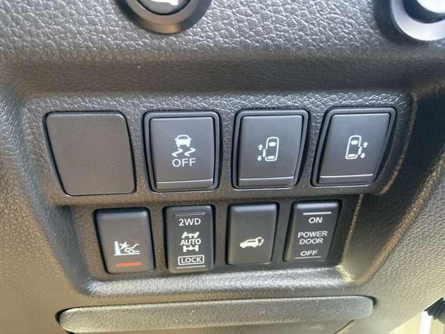 エルグランド 350ハイウェイスター 3.5 350ハイウェイスター 4WD アラウンドモニター/オートライト/サンルー(9枚目)