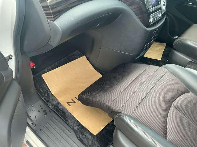 エルグランド 350ハイウェイスター 3.5 350ハイウェイスター 4WD アラウンドモニター/オートライト/サンルー(14枚目)