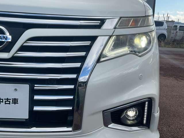 エルグランド 350ハイウェイスター 3.5 350ハイウェイスター 4WD アラウンドモニター/オートライト/サンルー(17枚目)