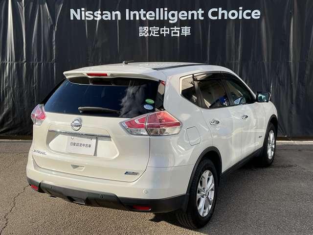 エクストレイル ２．０　２０Ｘ　ハイブリッド　エマージェンシーブレーキパッケージ　４ＷＤ　アラウンドモニター／オートライト／クルーズ（2枚目）