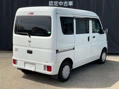 納車前に入念な点検整備をさせていただきます。もちろん全車走行距離無制限のワイド保証付きですので安心してお乗りいただけます。 2