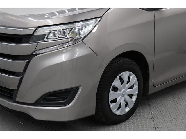 ノア Ｘ　ブレーキサポート　イモビライザー　アイドリングストッ　メンテナンスノート　ＡＵＸ　デュアルエアコン　ワンオーナー車　クルーズＣ　バックモニタ－　ＬＥＤランプ　スマートキ　オートエアコン　ＥＳＣ　３列（12枚目）