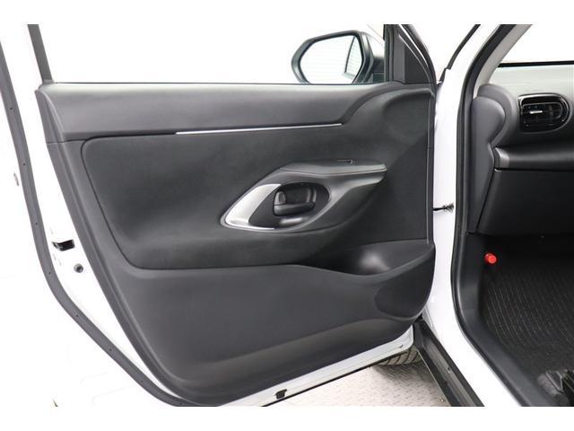 ヤリスクロス ハイブリッドＧ　ＴＳＳ　イモビライザー　バックモニタ－　記録簿有　エアコン　インテリキー　パワーウィンド　Ｗエアバック　オートクルーズ　メディアプレイヤー接続　キーフリー　横滑防止装置　サイドエアバッグ　エアバッグ（33枚目）