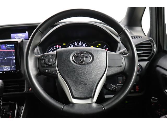 ヴォクシー ＺＳ　煌ＩＩＩ　プリクラッシュ　スマートキ　アイスト　ＤＶＤ再生機能　記録簿付き　横滑り防止装置　ナビＴＶ　アルミ　三列シート　ＷＡＣ　盗難防止　オートエアコン　キーレス　ＥＴＣ装備　パワステ　メモリナビ　クルコン（5枚目）