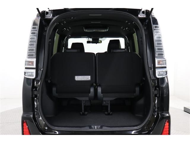 ヴォクシー ＺＳ　煌ＩＩＩ　プリクラッシュ　スマートキ　アイスト　ＤＶＤ再生機能　記録簿付き　横滑り防止装置　ナビＴＶ　アルミ　三列シート　ＷＡＣ　盗難防止　オートエアコン　キーレス　ＥＴＣ装備　パワステ　メモリナビ　クルコン（19枚目）