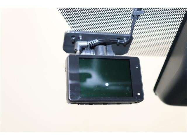 ヤリス Ｘ　ＰＣＳ　スマートキーシステム　横滑り防止装置付き　記録簿有　ワイヤレスキー　バックガイドモニター　盗難防止　サイドエアバック　エアコン　Ｗエアバッグ　パワーウインドウ　パワステ　運転席エアバッグ　ナビ（37枚目）