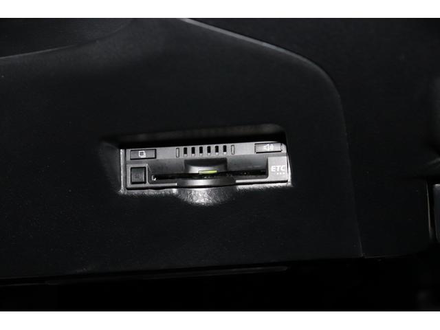 Ｃ－ＨＲ Ｇ　モード　ブルーノ　ワンオーナー　フルセグ　メモリーナビ　メディアプレイヤー接続　ＣＤ／ＤＶＤ再生　ドライブレコーダー　バックモニター　ＥＴＣ　純正アルミホイール　ＬＥＤヘッドライト　ブラインドスポットモニタ　衝突回避（9枚目）