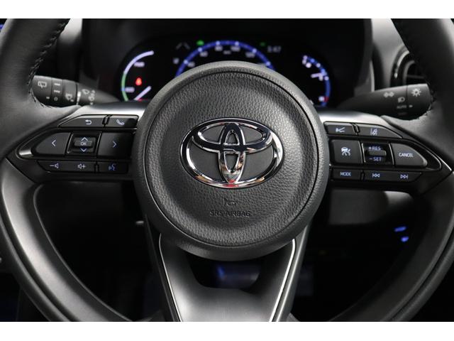 ヤリスクロス ハイブリッドZ ワンオーナー ETC スマートキー LEDライト 純正アルミ パワーシート ドラレコ ディスプレイオーディオ 衝突軽減システム ペダル踏み間違 パノラマビューモニター BSM シートヒーター(4枚目)