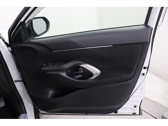 ヤリスクロス ハイブリッドZ ワンオーナー ETC スマートキー LEDライト 純正アルミ パワーシート ドラレコ ディスプレイオーディオ 衝突軽減システム ペダル踏み間違 パノラマビューモニター BSM シートヒーター(44枚目)