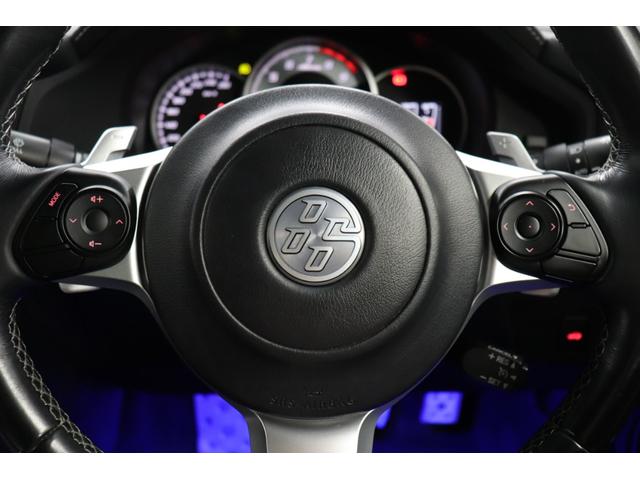 ８６ ＧＴ　ブルートゥースオーディオ　キーフリ　ＡＵＸ端子　盗難防止　電動格納ミラー　地デジ　スマートキ－　ＥＴＣ車載器　ＶＳＡ　クルコン　オートエアコン　サイドＳＲＳ　助手席エアバッグ　オートライト　ＡＢＳ（4枚目）