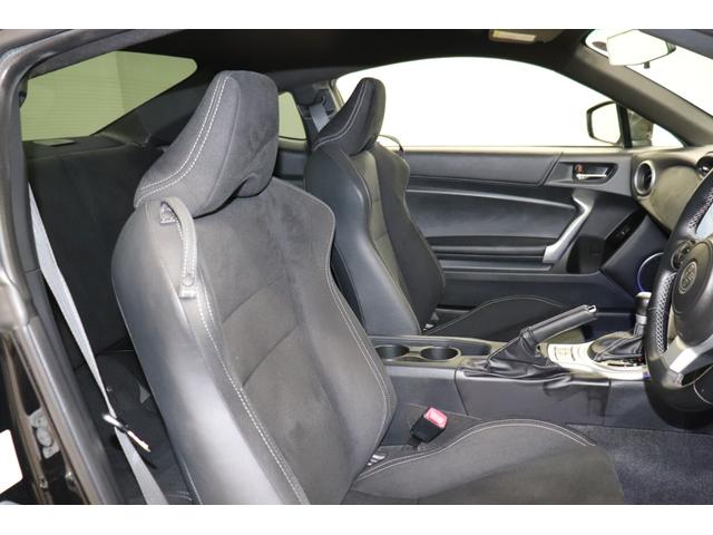 ８６ ＧＴ　ブルートゥースオーディオ　キーフリ　ＡＵＸ端子　盗難防止　電動格納ミラー　地デジ　スマートキ－　ＥＴＣ車載器　ＶＳＡ　クルコン　オートエアコン　サイドＳＲＳ　助手席エアバッグ　オートライト　ＡＢＳ（19枚目）
