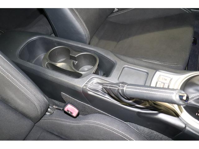 ８６ ＧＴ　ブルートゥースオーディオ　キーフリ　ＡＵＸ端子　盗難防止　電動格納ミラー　地デジ　スマートキ－　ＥＴＣ車載器　ＶＳＡ　クルコン　オートエアコン　サイドＳＲＳ　助手席エアバッグ　オートライト　ＡＢＳ（32枚目）