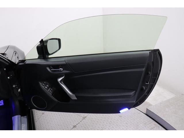 ８６ ＧＴ　ブルートゥースオーディオ　キーフリ　ＡＵＸ端子　盗難防止　電動格納ミラー　地デジ　スマートキ－　ＥＴＣ車載器　ＶＳＡ　クルコン　オートエアコン　サイドＳＲＳ　助手席エアバッグ　オートライト　ＡＢＳ（36枚目）