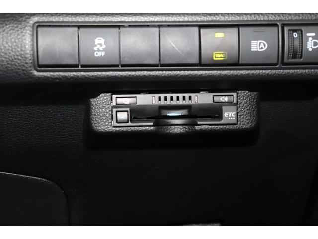 カローラ ハイブリッド G-X ワンオーナー フルセグ メモリーナビ メディアプレイヤー接続 バックモニター ETC 衝突回避 ペダル踏み間違い 車線逸脱警報 ブラインドスポットモニタ 横滑り防止 LEDヘッドライト フルエアロ(9枚目)
