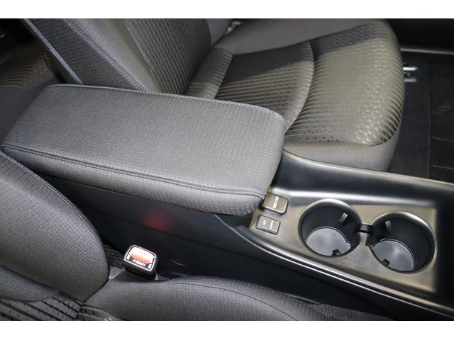 プリウス S ワンオーナー フルセグ メモリーナビ メディアプレイヤー接続CD/DVD再生 バックモニター ETC 純正アルミホイール フロントスポイラー LEDヘッドライト イモビライザ アイドリングストップ(29枚目)