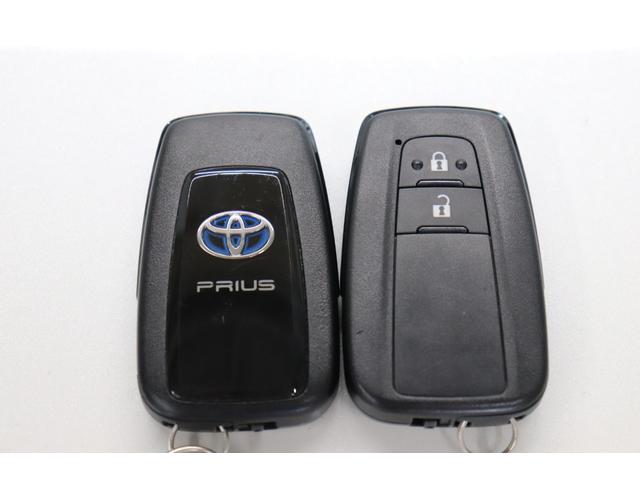 プリウス S ワンオーナー フルセグ メモリーナビ メディアプレイヤー接続CD/DVD再生 バックモニター ETC 純正アルミホイール フロントスポイラー LEDヘッドライト イモビライザ アイドリングストップ(31枚目)