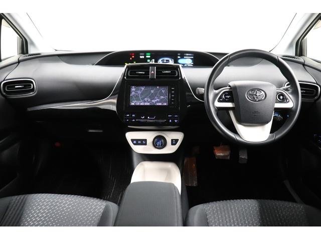 プリウス Ａ　バックモニター　ＥＴＣ　スマートキー　ＬＥＤライト　純正アルミ　メモリーナビ　Ｂｌｕｅｔｏｏｔｈ接続　フルセグＴＶ　ＣＤ　衝突軽減システム　クルコン　ペダル踏み間違　ＢＳＭ　レーンアシスト（3枚目）