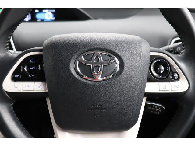 プリウス Ａ　バックモニター　ＥＴＣ　スマートキー　ＬＥＤライト　純正アルミ　メモリーナビ　Ｂｌｕｅｔｏｏｔｈ接続　フルセグＴＶ　ＣＤ　衝突軽減システム　クルコン　ペダル踏み間違　ＢＳＭ　レーンアシスト（4枚目）