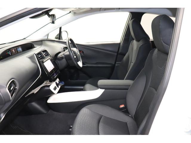 プリウス Ａ　バックモニター　ＥＴＣ　スマートキー　ＬＥＤライト　純正アルミ　メモリーナビ　Ｂｌｕｅｔｏｏｔｈ接続　フルセグＴＶ　ＣＤ　衝突軽減システム　クルコン　ペダル踏み間違　ＢＳＭ　レーンアシスト（19枚目）