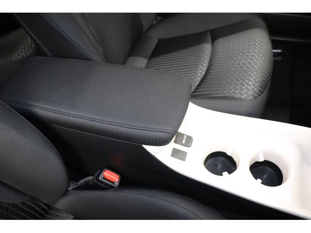 プリウス Ａ　バックモニター　ＥＴＣ　スマートキー　ＬＥＤライト　純正アルミ　メモリーナビ　Ｂｌｕｅｔｏｏｔｈ接続　フルセグＴＶ　ＣＤ　衝突軽減システム　クルコン　ペダル踏み間違　ＢＳＭ　レーンアシスト（35枚目）