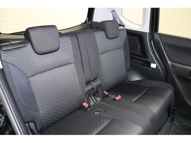 リヤシート周りになります。　ルームクリーニング済でキレイです