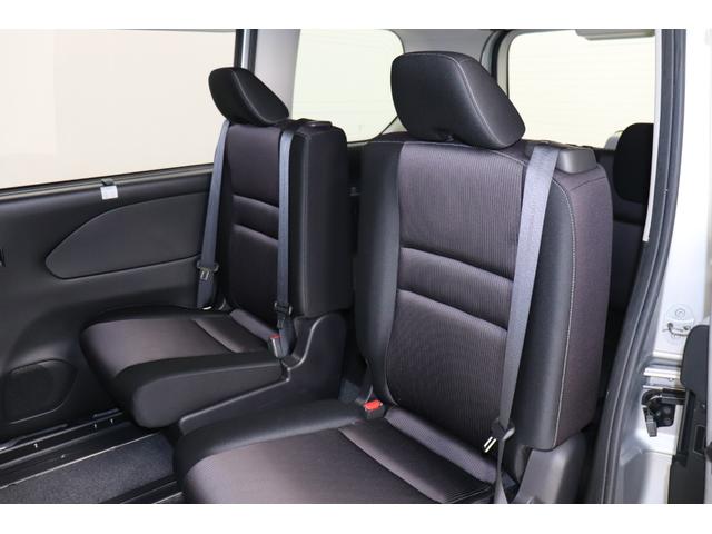 セレナ ハイウェイスター DVD再生機能 横滑り防止 ABS 地デジTV 寒冷地仕様車 両側オートスライドドア パワーウィンドウ レーンアシスト 盗難防止装置 ワンオーナー車 インテリキー ブルートゥース 前後ソナー ナビTV(17枚目)