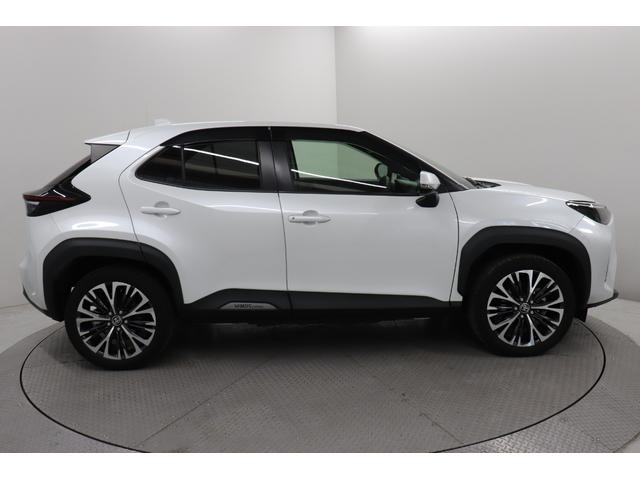 ヤリスクロス ハイブリッドＺ　Ｂｌｕｅｔｏｏｔｈオーディオ　ＵＳＢ接続　車線逸脱警告　衝突安全ボディ　追従式クルーズコントロール　ＡＨＢ　ＤＡＣ　シートヒータ　横滑防止装置　電格ミラー　リアカメラ　ワンオーナー車　フルセグ地デジ（14枚目）